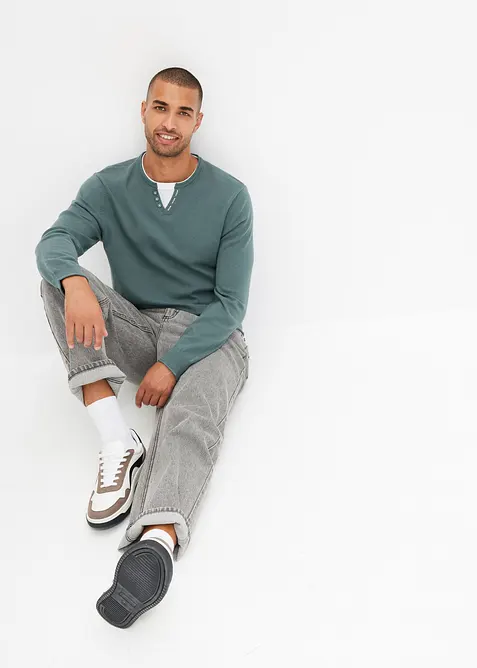 Finstrikket genser i myk bomullsmiks med liten innfelling i halsen, bonprix