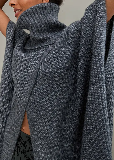 Poncho-genser med ullandel, bonprix