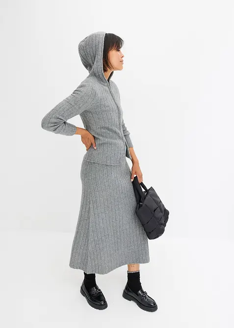 Cardigan i ribbestrikk med hette, bonprix