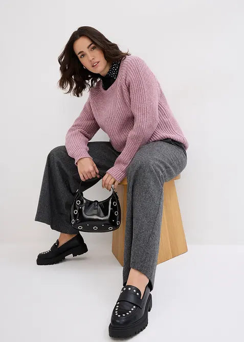 Grovstrikket genser med glansgarn, bonprix