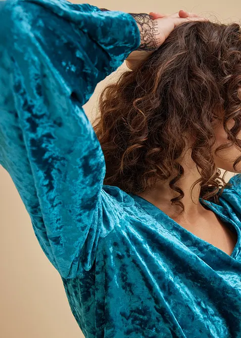 Loungwear i skimrende fløyel, bonprix