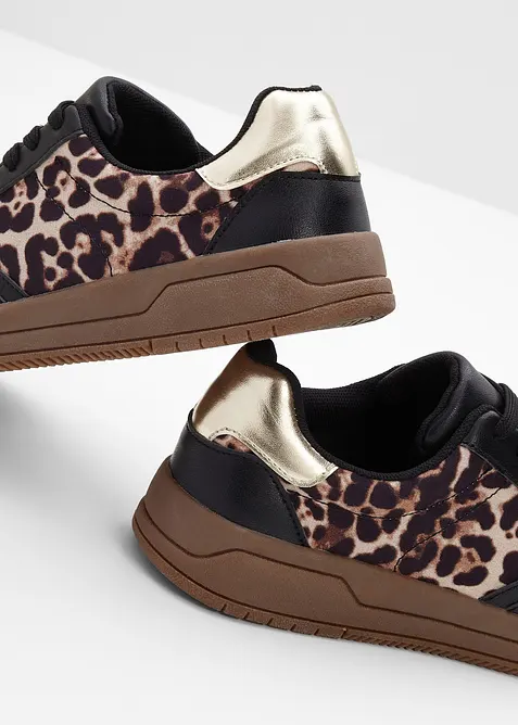 Sneakers med animal details, bonprix