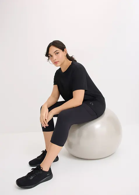 Treningsleggings i caprilengde med mobillomme, hurtigt&oslash;rkende, bonprix