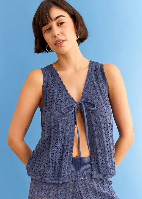 Strikket vest med hullm&oslash;nster, bonprix