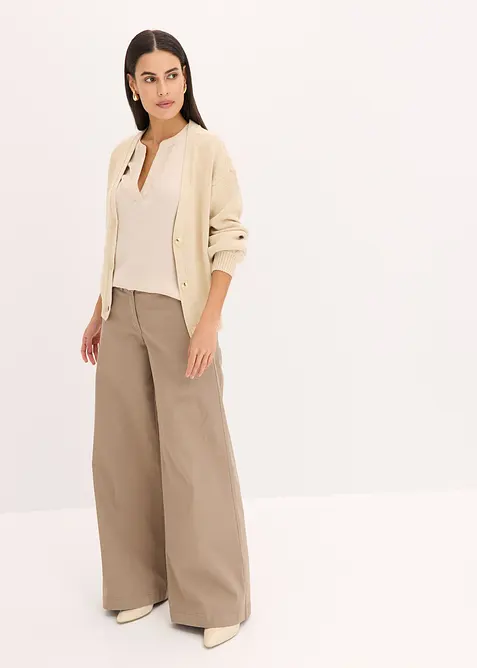 Kortermet satengbluse i ledig modell med lave skulders&oslash;mmer, bonprix