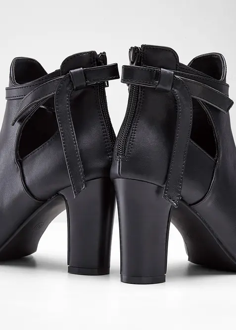 Ankelst&oslash;vletter med cut-outs, bonprix