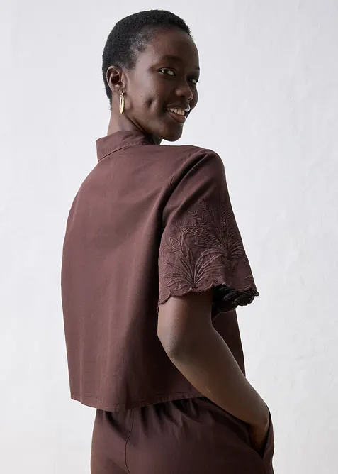 Skjortebluse i kort modell med silke, bonprix