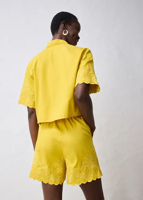 Skjortebluse i kort modell med silke, bonprix