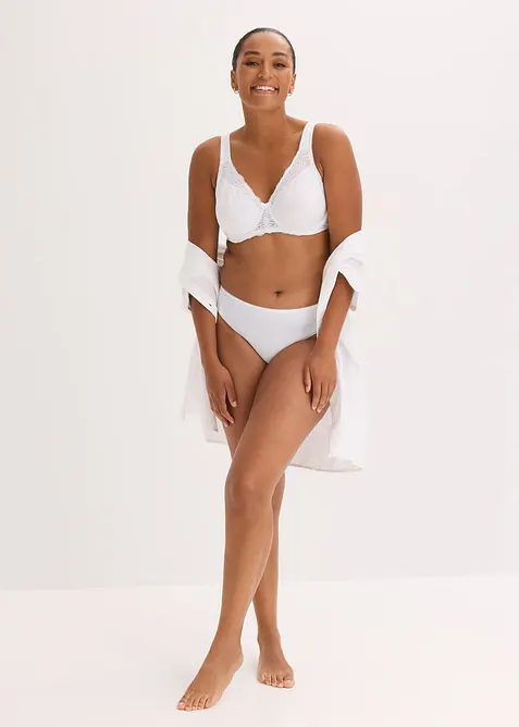 Truse med nydelige blonder, bonprix