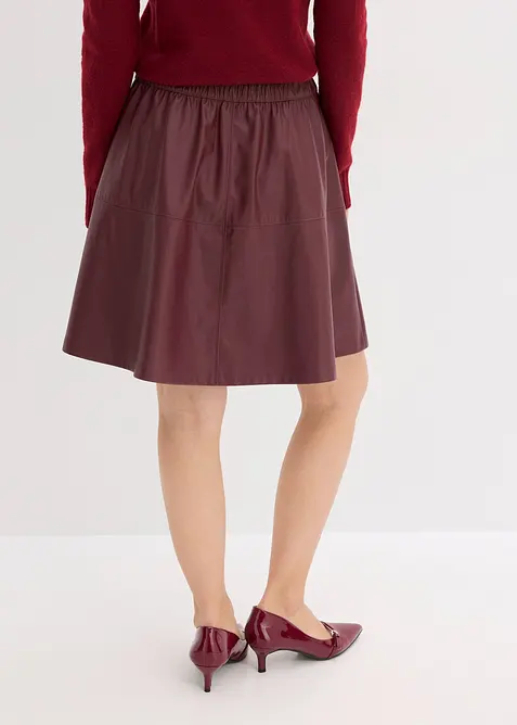 Kort skjørt i imitert skinn, bonprix