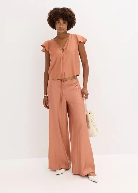 Bluse med volangermer i glansfull stil, bonprix