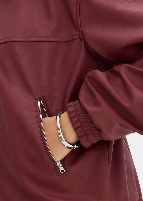 Oversized jakke i imitert skinn, bonprix