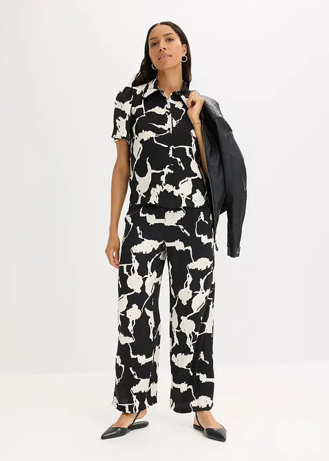 Bukse i lett sateng med vide ben, bonprix