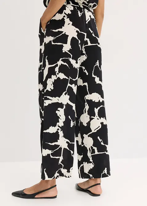 Bukse i lett sateng med vide ben, bonprix