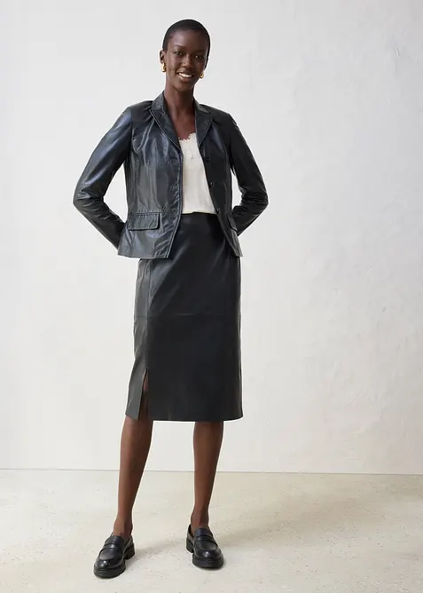 Kort blazer i lammenappa, bonprix