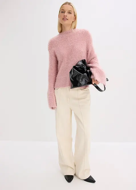 Genser i boxy-modell og pusete fjærgarn, bonprix