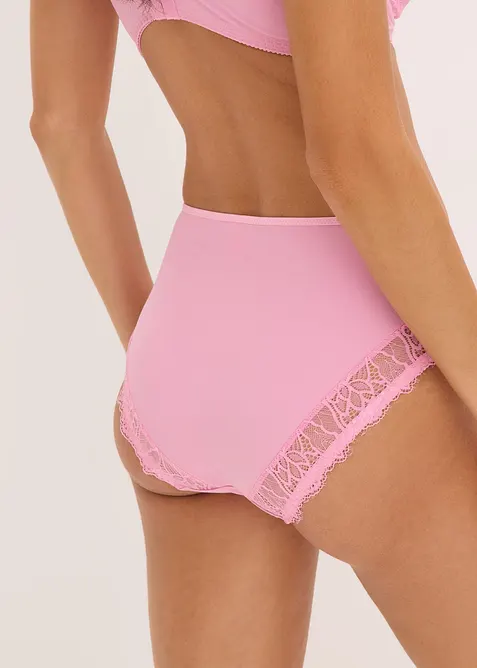 Truse med h&oslash;y midje og nydelige blonder, bonprix