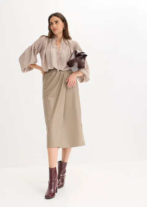 Midiskj&oslash;rt i imitert skinn og omslagsmodell, bonprix