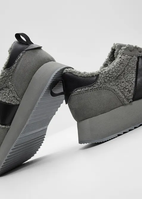 Platåsneakers, bonprix