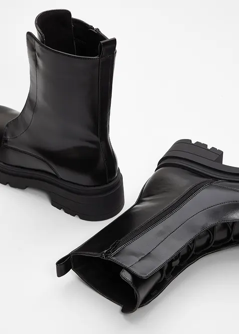 Snøreboots med profilerte såler, bonprix