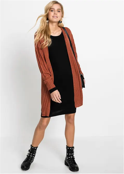 Strikkekjole i ledig snitt, bonprix