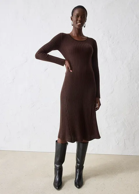 Strikkekjole av merinoull, bonprix