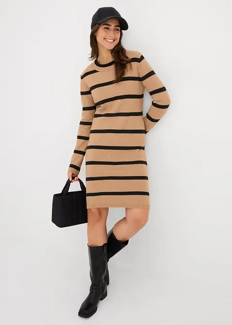 Strikket kjole i figurnær modell, bonprix