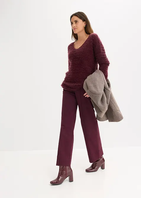 Lang, fluffy genser, bonprix