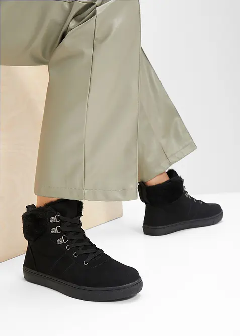 Fôrede snøreboots, bonprix