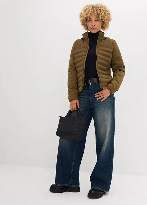 Ultralett, vattert jakke i dunjakke-look, bonprix