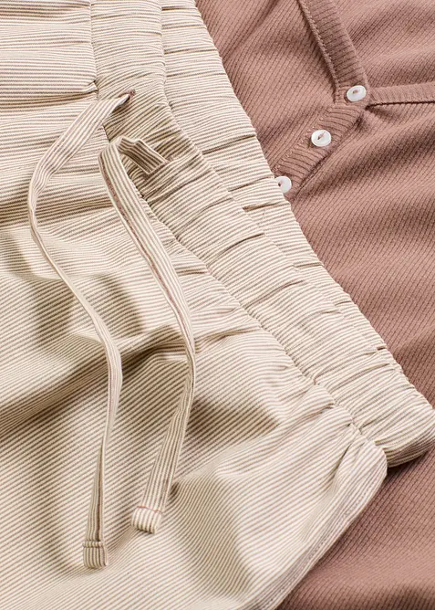 Loungewear-ribbetopp og vevd bukse, bonprix