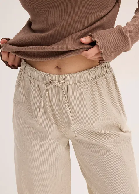 Loungewear-ribbetopp og vevd bukse, bonprix