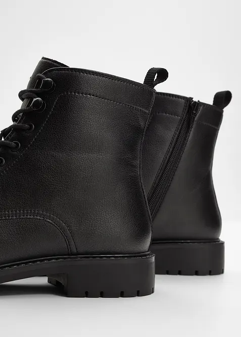 Snøreboots med profilert såle, bonprix