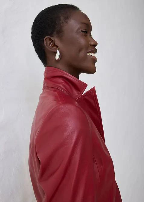 Kort blazer i lammenappa, bonprix