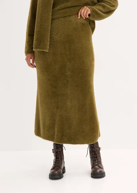 Strikket skj&oslash;rt i fluffy fj&aelig;rgarn, bonprix