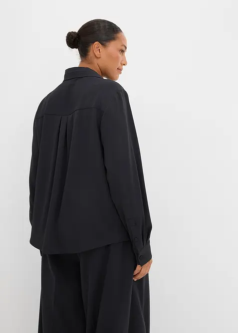 Topp i blusemateriale med lett glans, bonprix