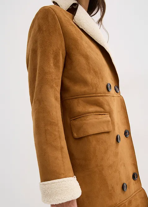 Kåpe i imitert skinn med varmt pilefôr, bonprix