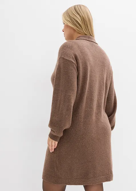 Kort strikkekjole med knappestolpe, bonprix