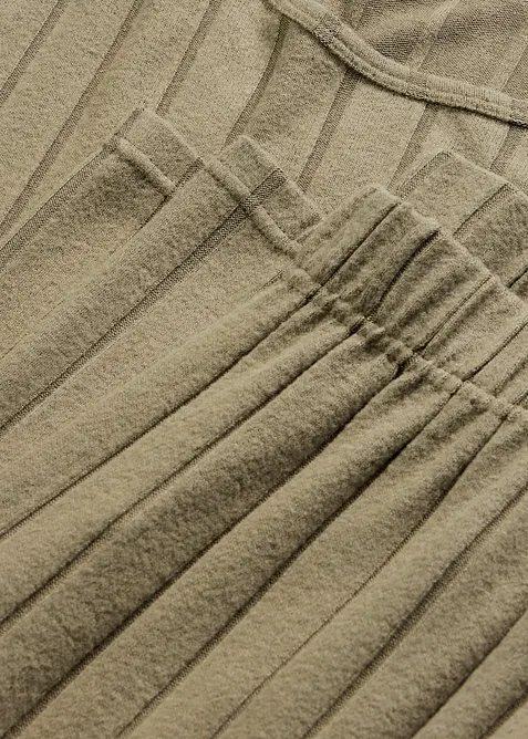 Kosedress i mykt, ribbet materiale, bonprix