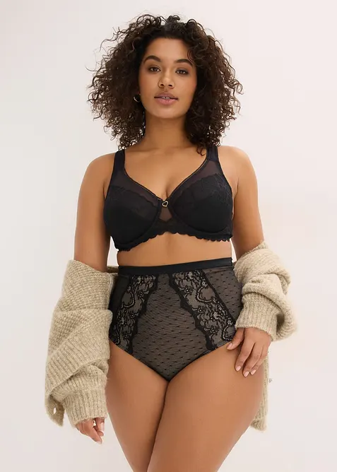 Shape-stringtruse med blonder, middels formende, bonprix