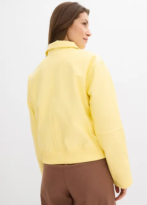 Kort jakke i imitert skinn, bonprix