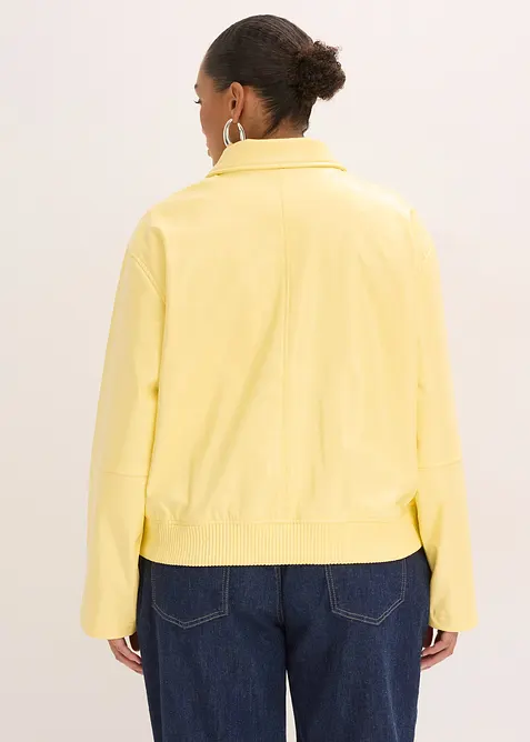 Kort jakke i imitert skinn, bonprix