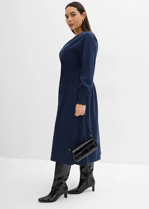 Behagelig kjole i viskosemiks med fine folder, bonprix