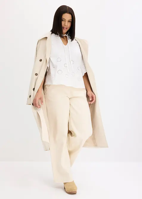 Kort bluse med hullbroderi, bonprix