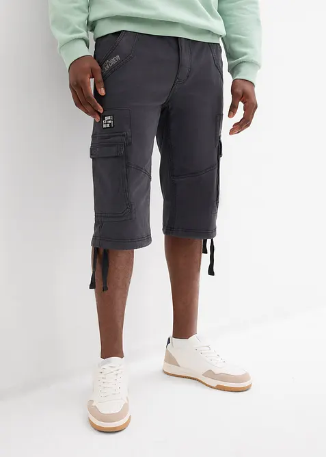 Bermudashorts i lang modell med stretch og cargolommer, Regular Fit, bonprix