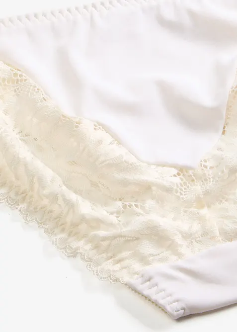 Truse med nydelige blonder, bonprix