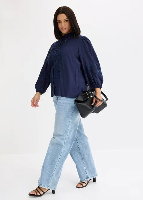 Bluse i myk viskosemiks med blonder, bonprix