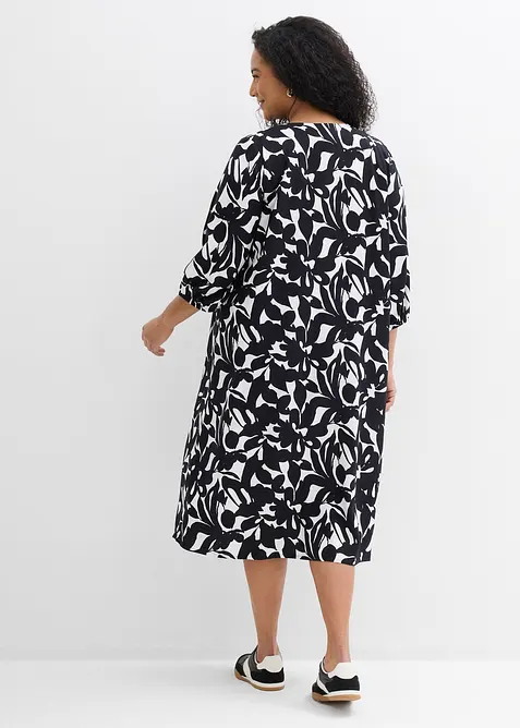 Maxikjole i lett viskose, bonprix