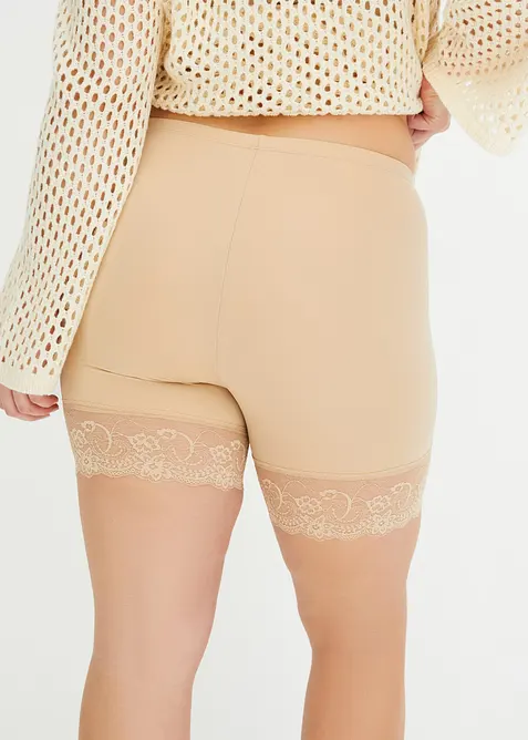 Sykkelbukse "med anti-gnisse-effekt" i kj&oslash;lende polyamid med blonder p&aring; benet, bonprix