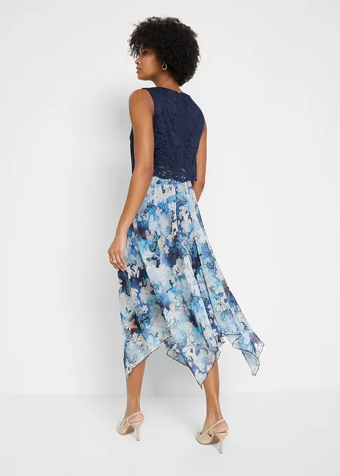 Chiffonkjole med fine blonder, bonprix